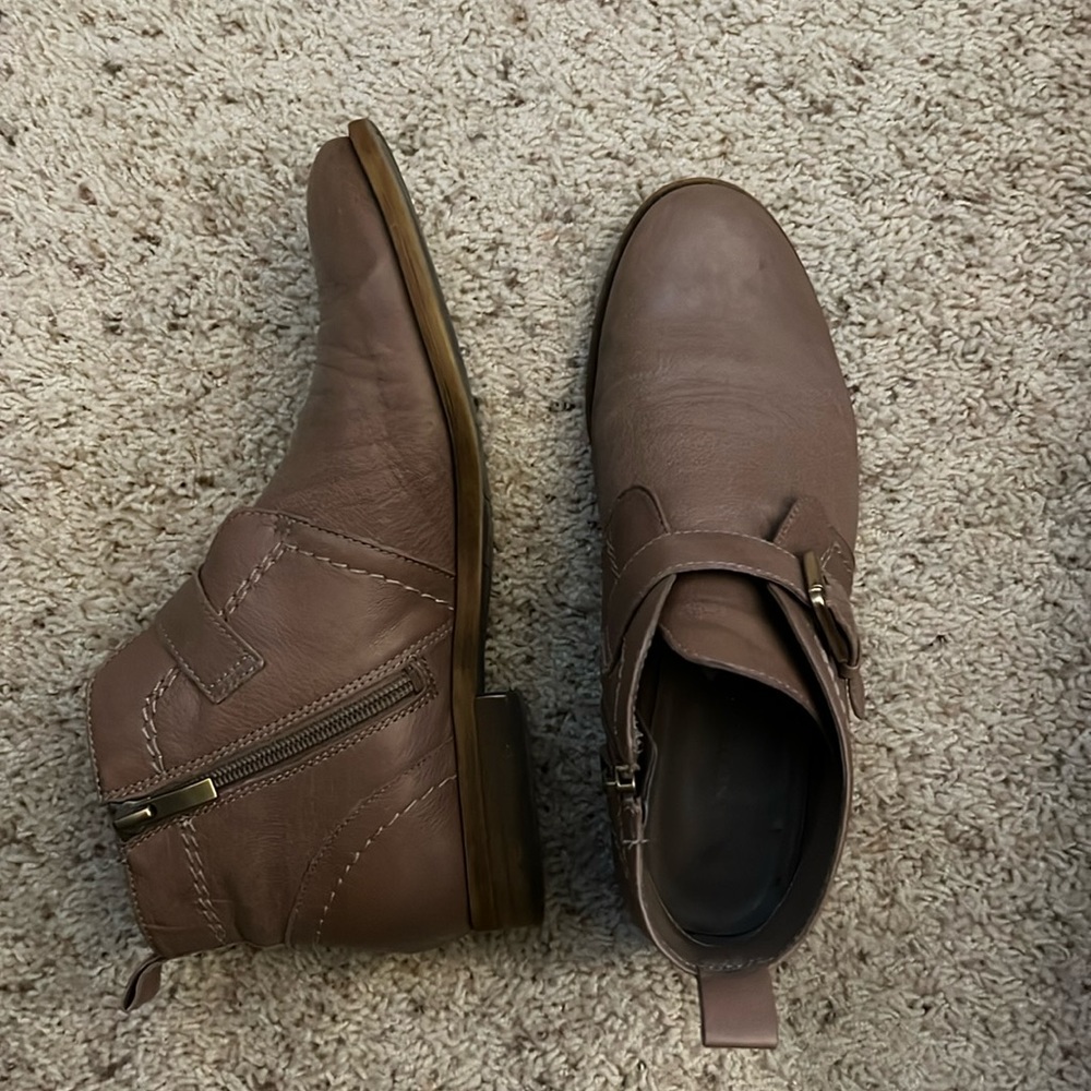 Franco Sarto Women's Kindra Dress Sandal, Mushroom, 8.5 M US